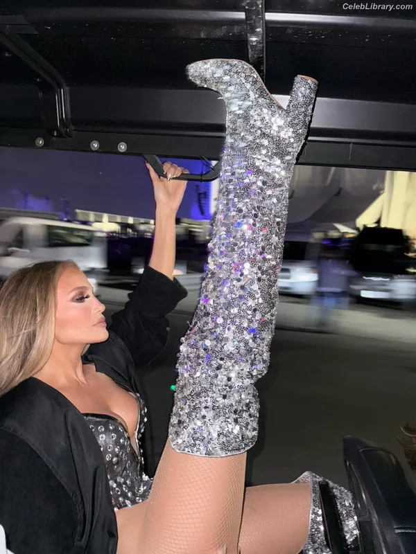 Jennifer Lopez photo 19 of 3409