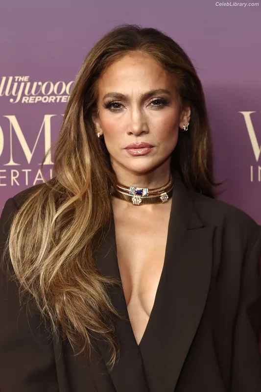 Jennifer Lopez photo 7 of 3409