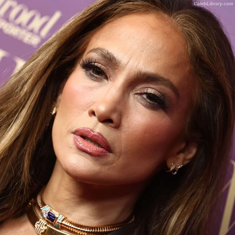 Jennifer Lopez photo 8 of 3409