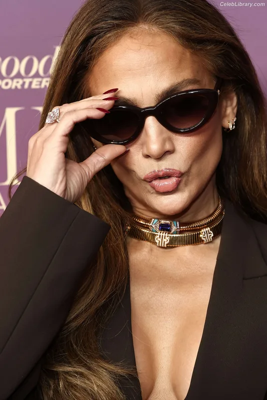 Jennifer Lopez photo 9 of 3409