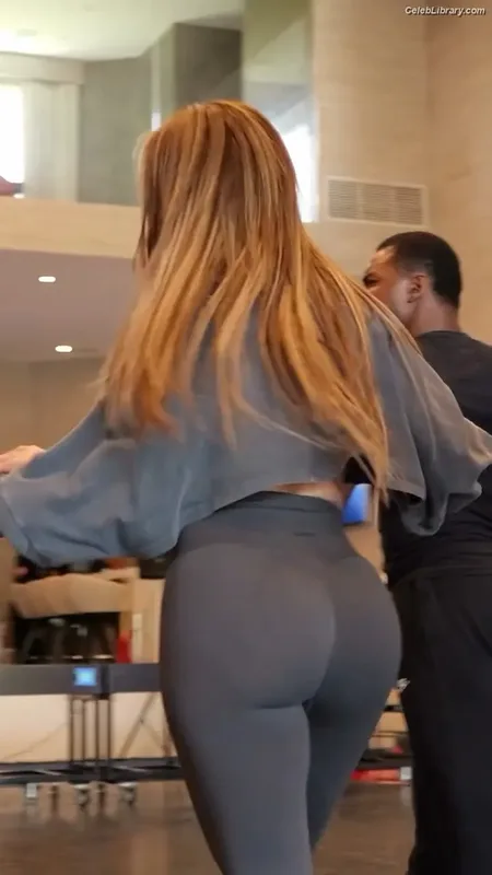 Jennifer Lopez photo 3 of 3409