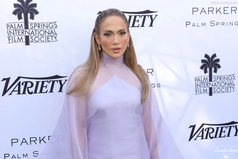 Jennifer Lopez photo 5 of 3409