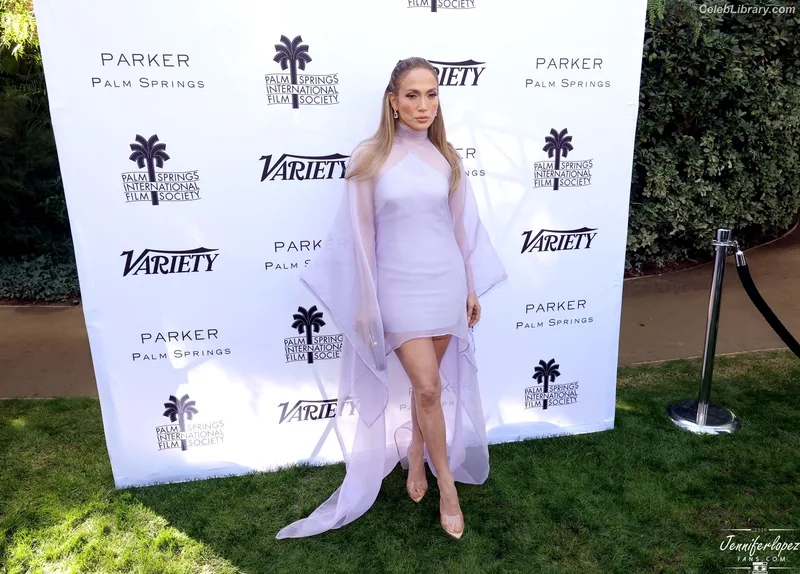 Jennifer Lopez photo 22 of 3409