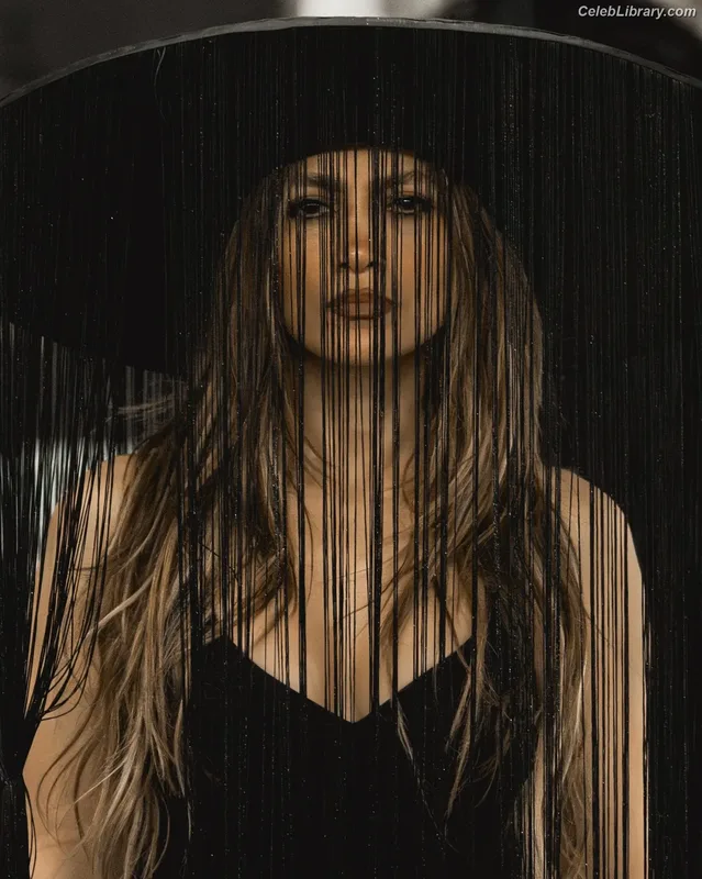 Jennifer Lopez photo 16 of 3409