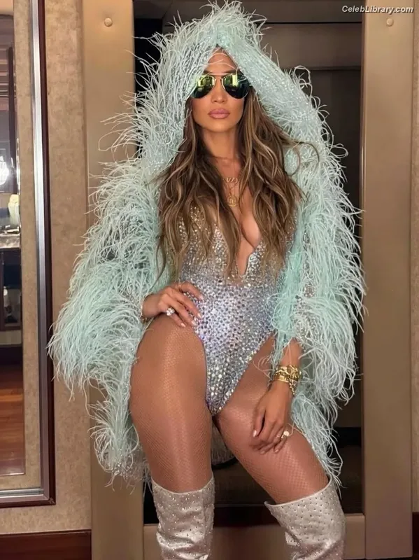 Jennifer Lopez photo 22 of 3409