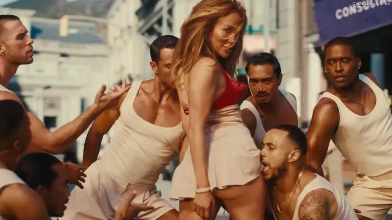 Jennifer Lopez photo 19 of 3409