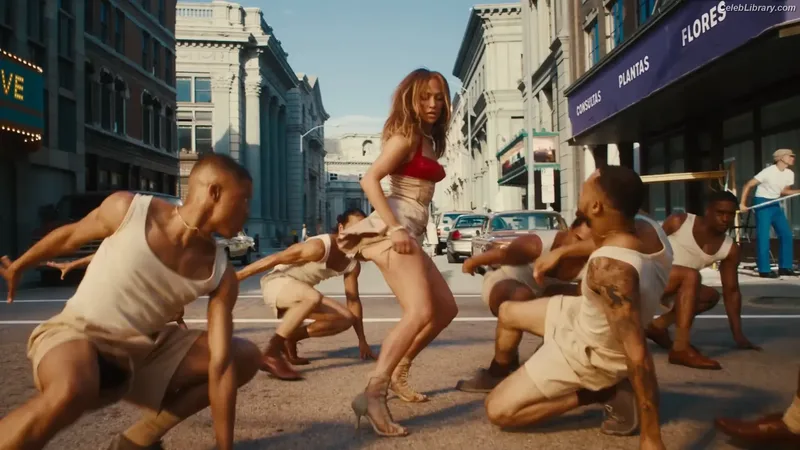 Jennifer Lopez photo 5 of 3409