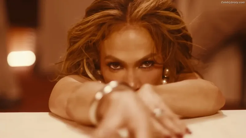 Jennifer Lopez photo 8 of 3409