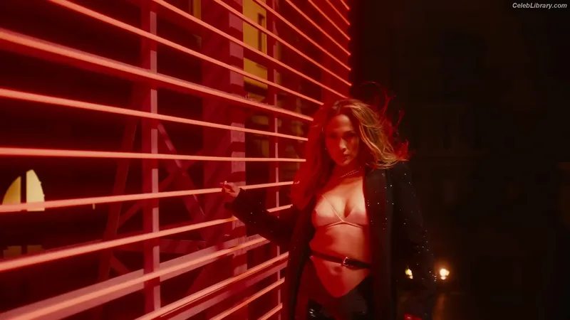 Jennifer Lopez photo 23 of 3409