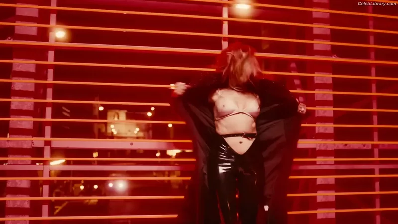 Jennifer Lopez photo 13 of 3409