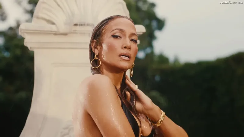 Jennifer Lopez photo 21 of 3409