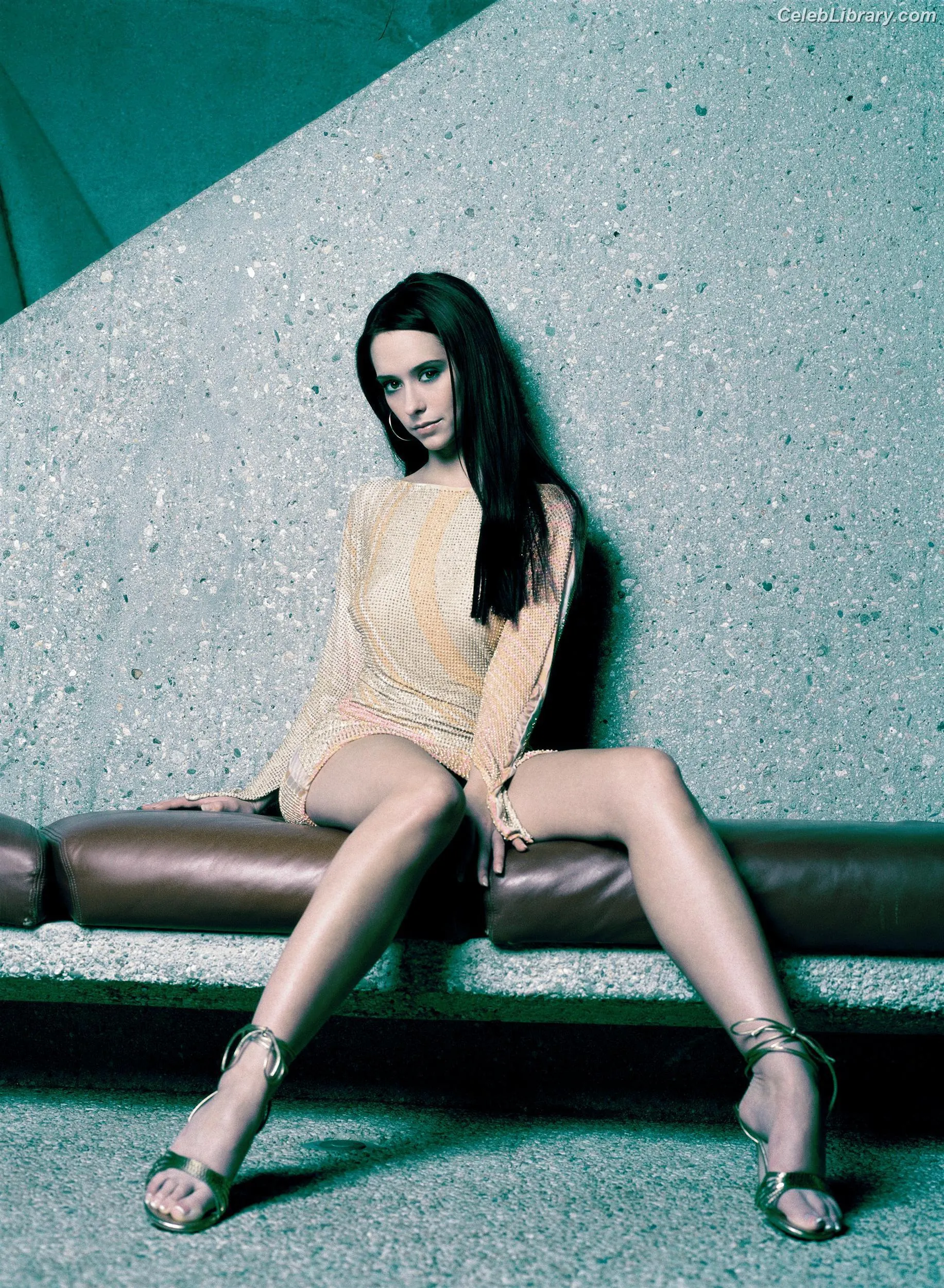 Jennifer Love Hewitt photo 5 of 520