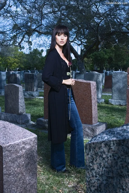 Jennifer Love Hewitt photo 18 of 519
