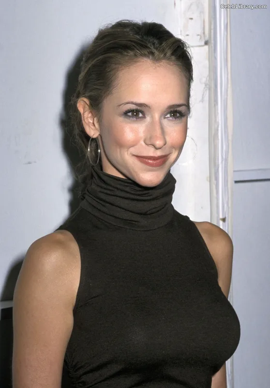 Jennifer Love Hewitt photo 6 of 519