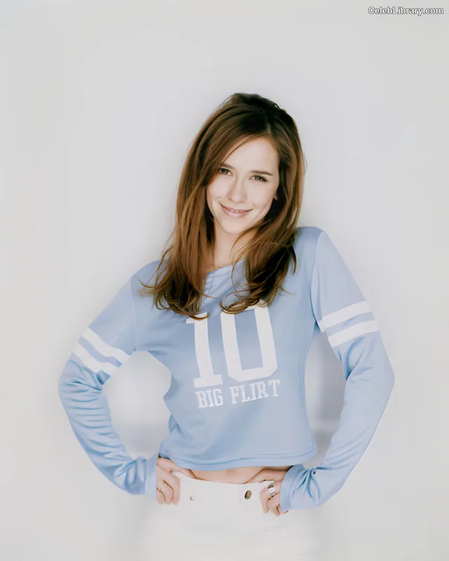 Jennifer Love Hewitt photo 10 of 519