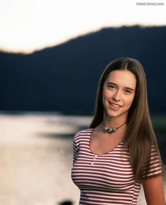 Jennifer Love Hewitt photo 6 of 519