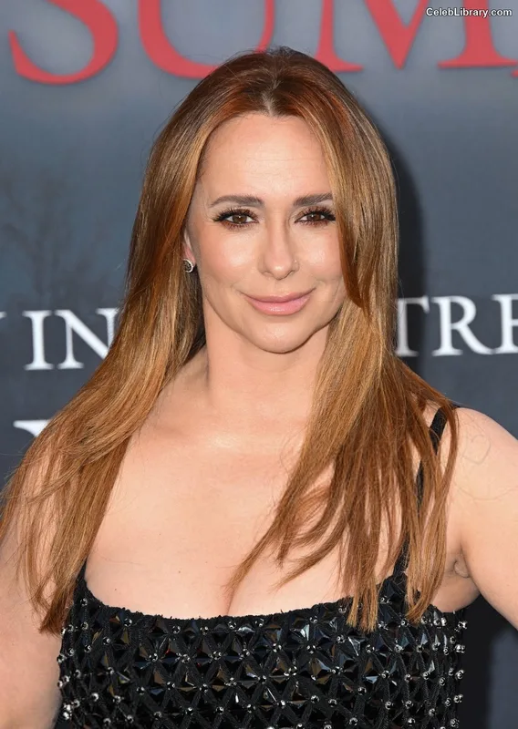 Jennifer Love Hewitt photo 10 of 519