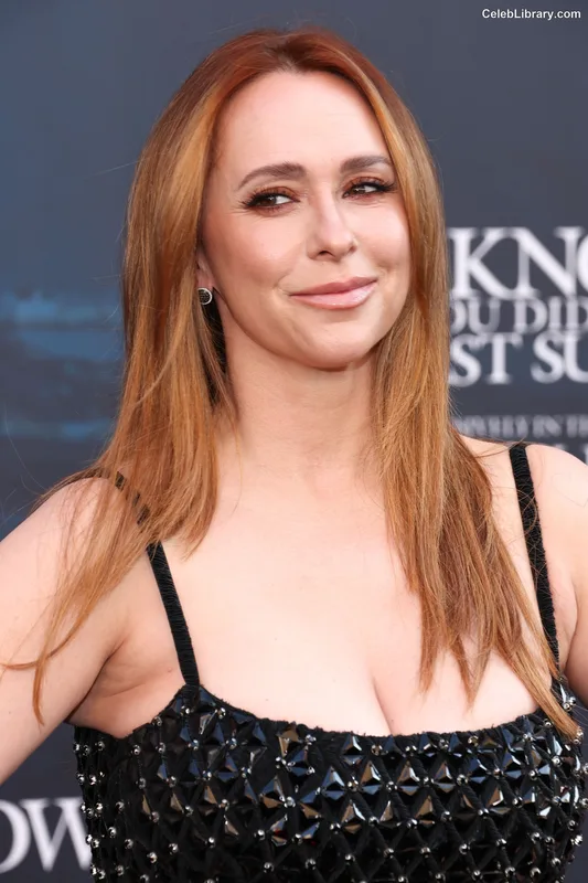 Jennifer Love Hewitt photo 14 of 519