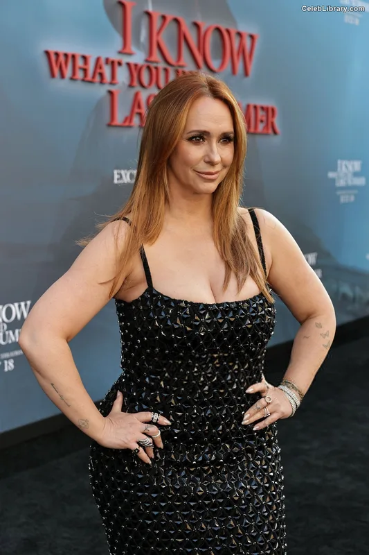 Jennifer Love Hewitt photo 20 of 519