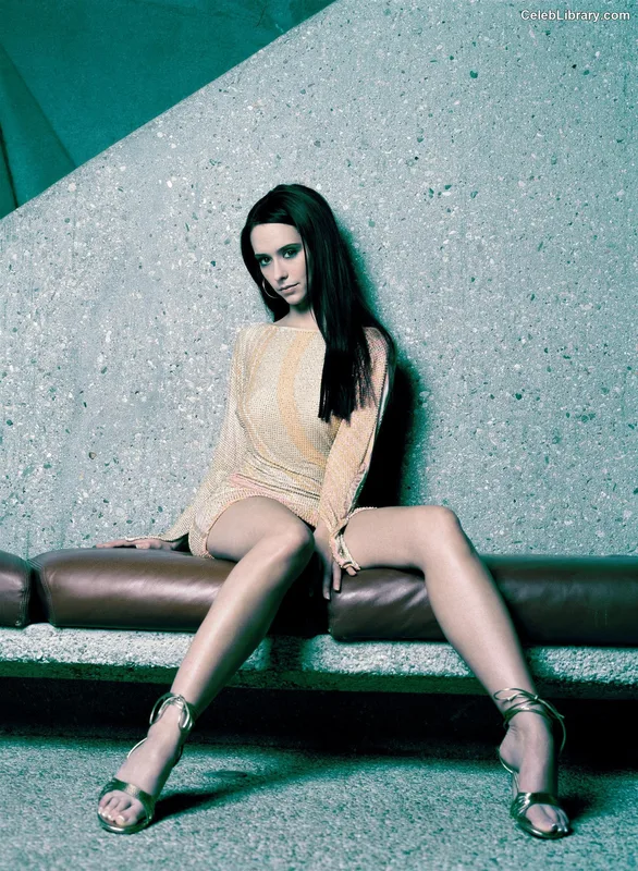 Jennifer Love Hewitt photo 1 of 519