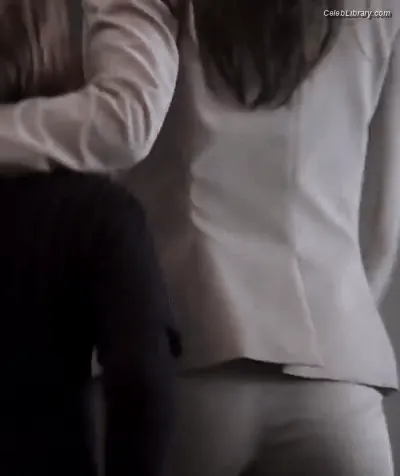 Jennifer Morrison photo 9 of 93