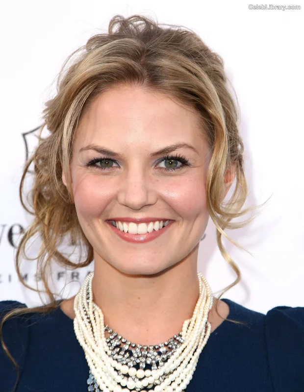 Jennifer Morrison photo 18 of 90