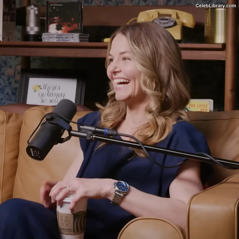 Jennifer Morrison photo 19 of 90