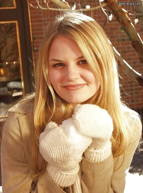 Jennifer Morrison photo 17 of 90