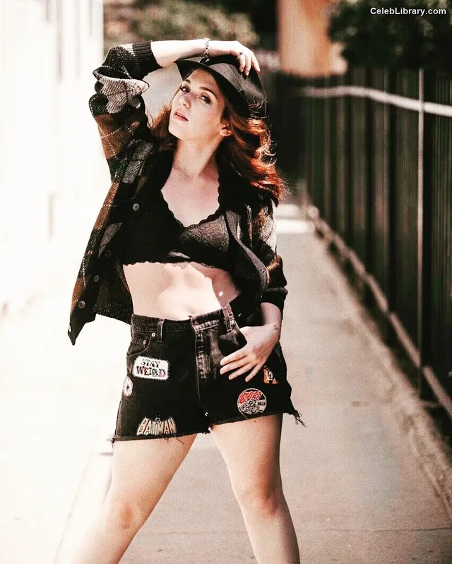 Jennifer Stone photo 4 of 40