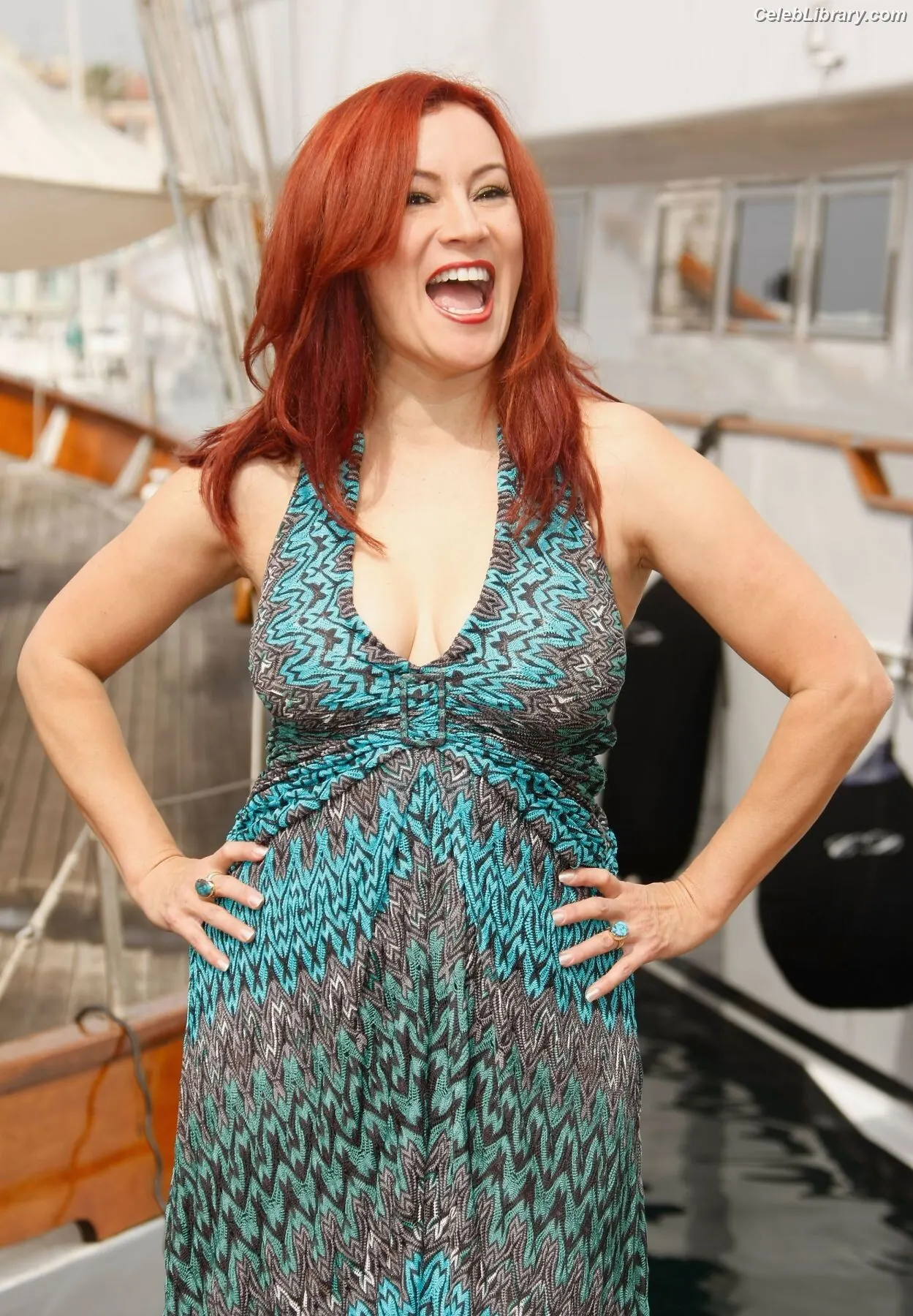 Jennifer Tilly photo 11 of 153