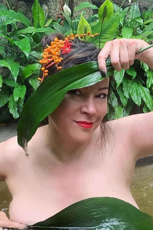 Jennifer Tilly photo 20 of 149