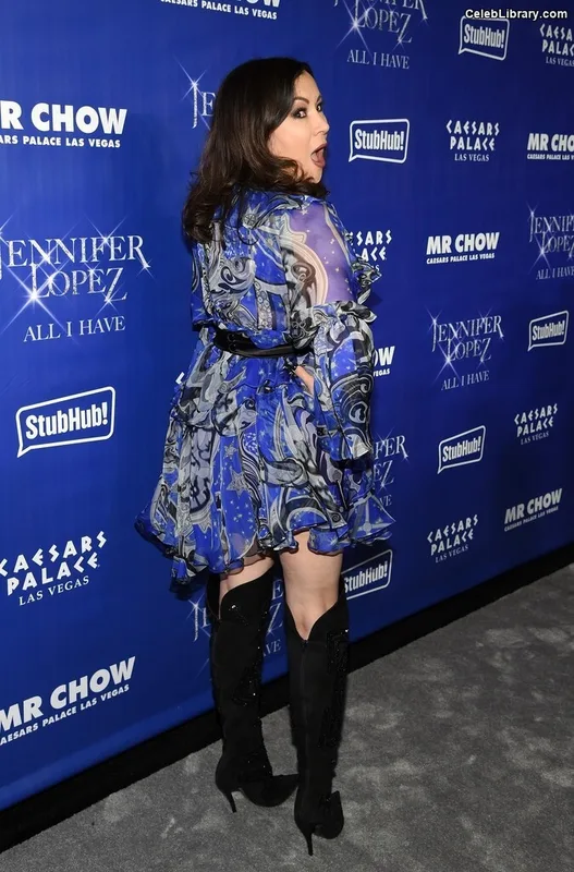 Jennifer Tilly photo 11 of 149