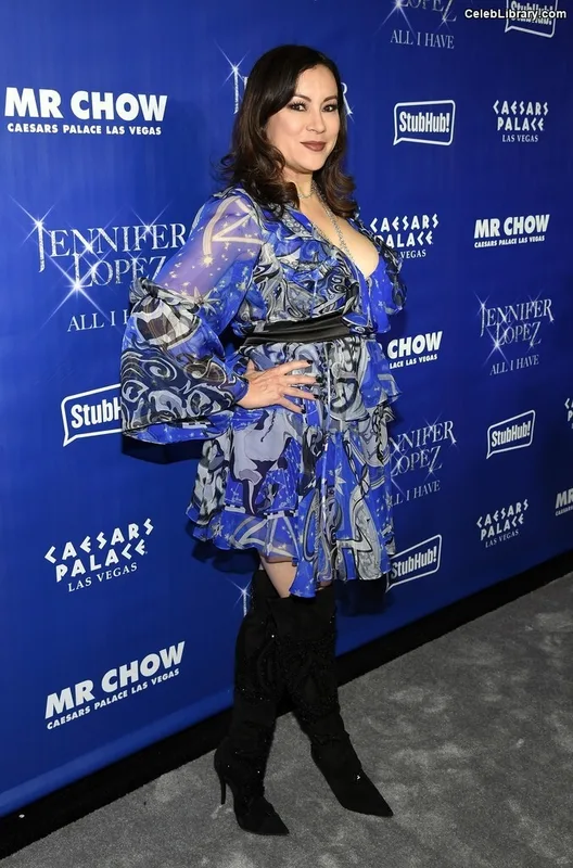 Jennifer Tilly photo 12 of 149