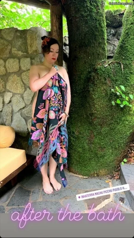 Jennifer Tilly photo 23 of 149