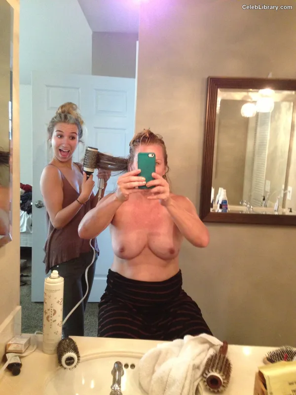 Jenny Mccarthy photo 10 of 107