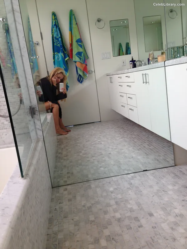 Jenny Mccarthy photo 6 of 107