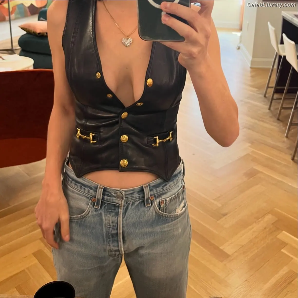 Jenny Mollen photo 18 of 183