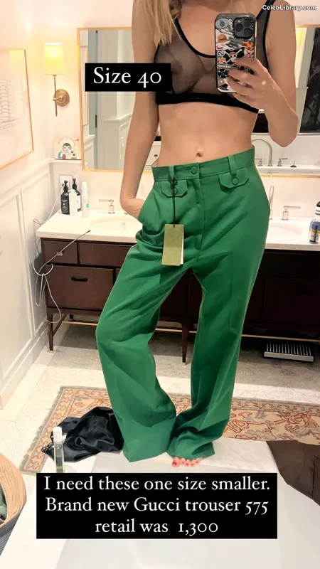 Jenny Mollen photo 24 of 184