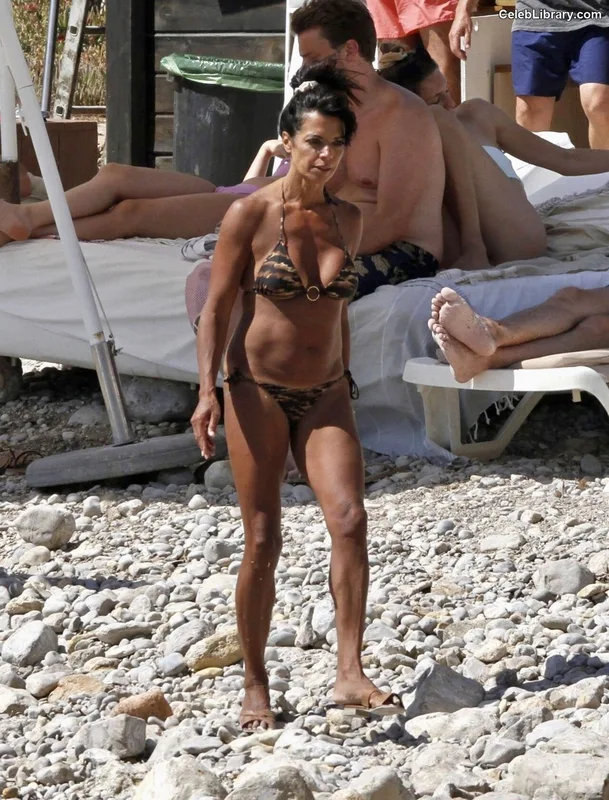Jenny Powell photo 14 of 67