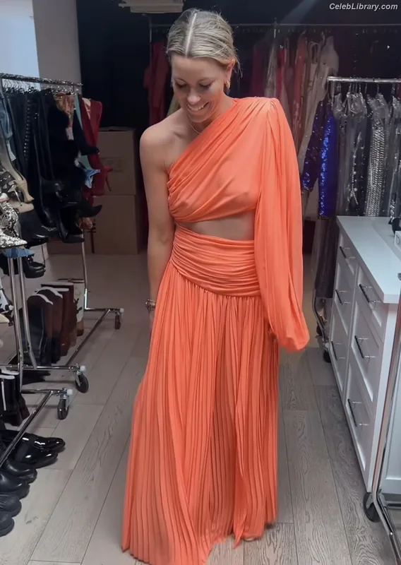 Jenny Taft photo 1 of 2