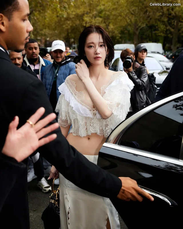 Jeon Jong-seo photo 8 of 182