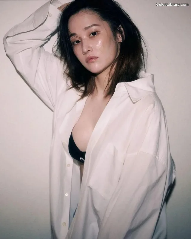 Jeon Jong-seo photo 17 of 182
