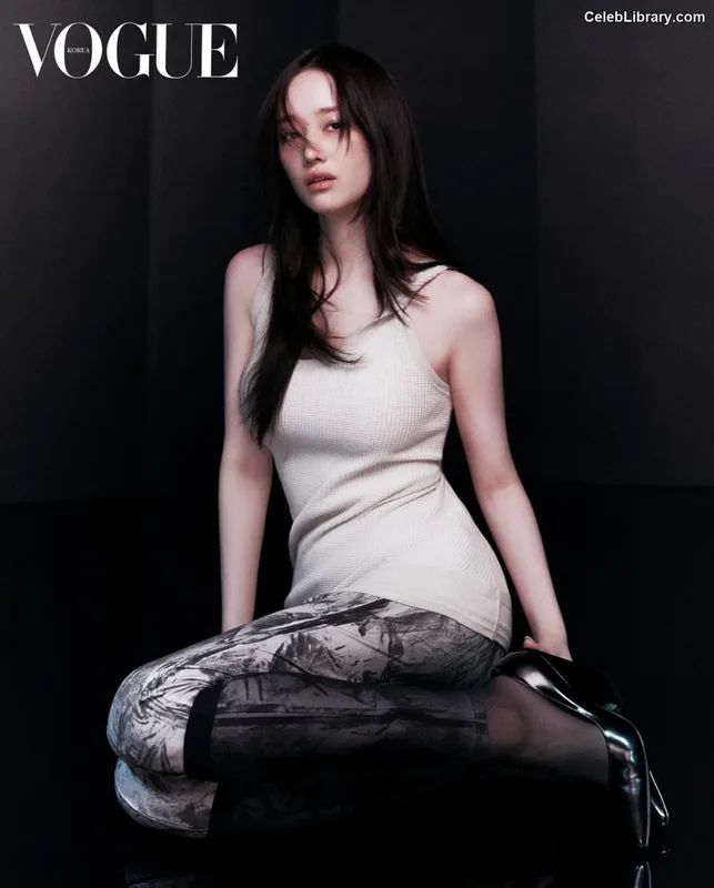Jeon Jong-seo photo 8 of 182