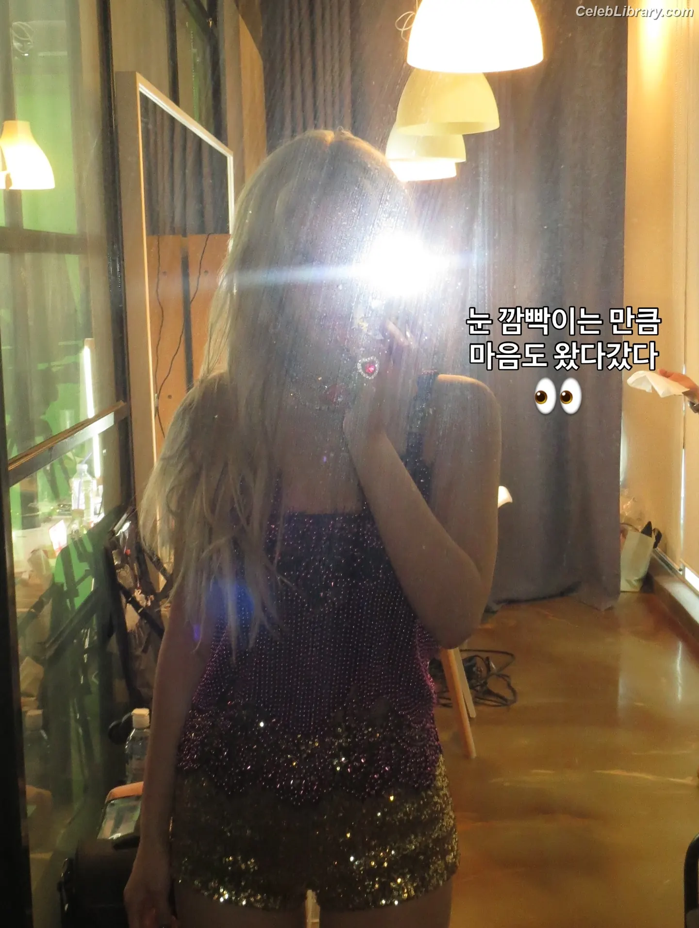 Jeon SomiENNIK SOMI photo 14 of 1234