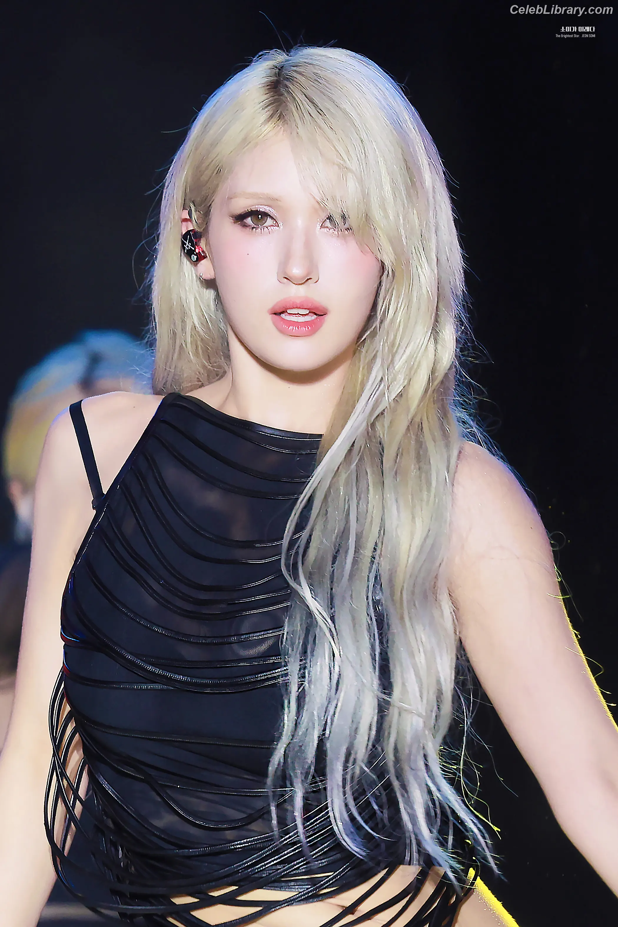 Jeon SomiENNIK SOMI photo 24 of 1234