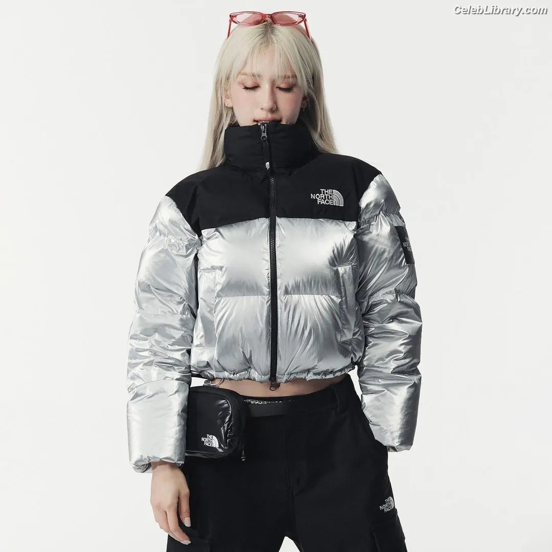 Jeon SomiENNIK SOMI photo 9 of 1234