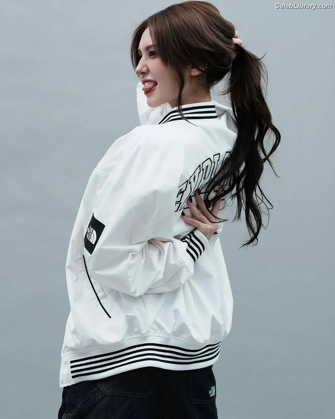 Jeon SomiENNIK SOMI photo 20 of 1234