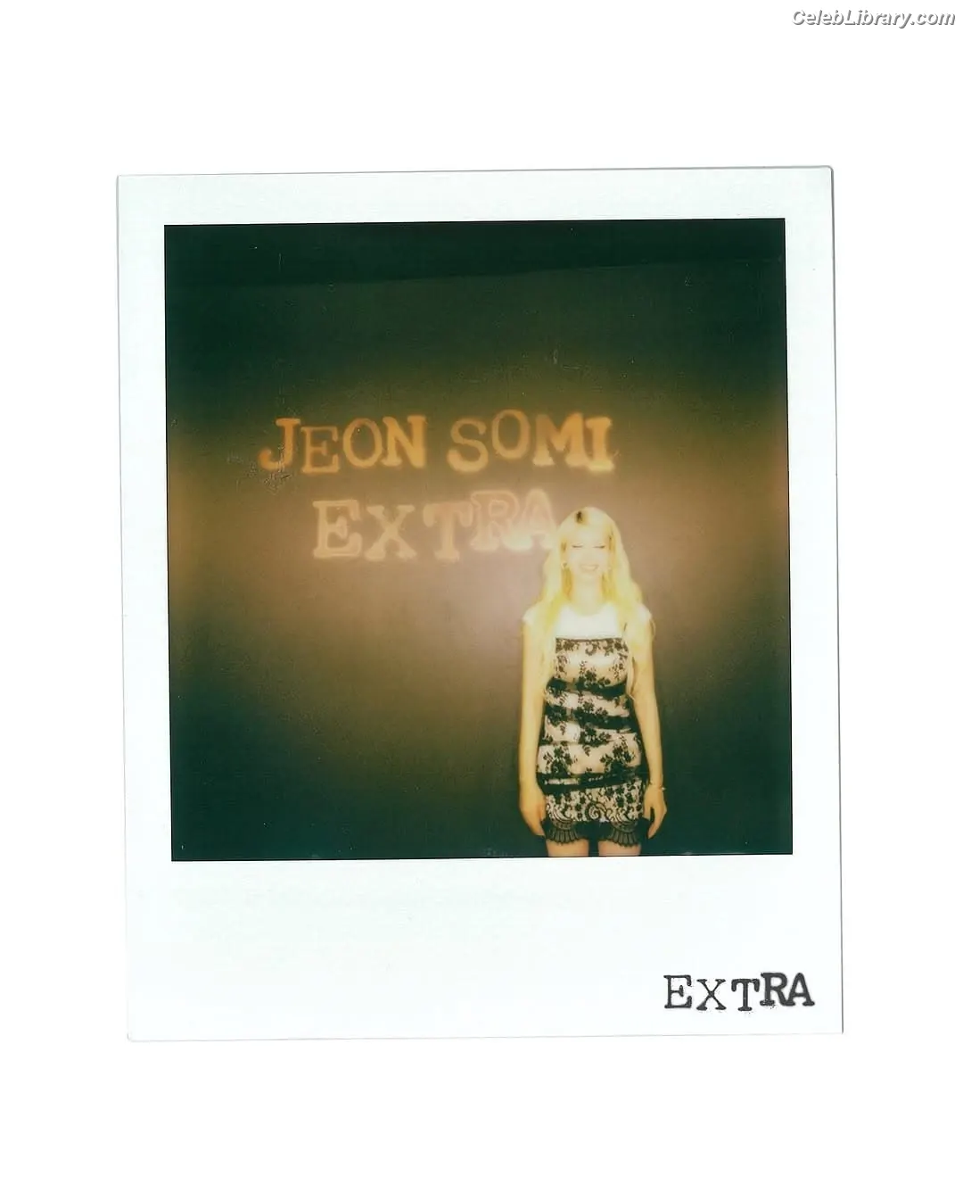 Jeon SomiENNIK SOMI photo 9 of 1234
