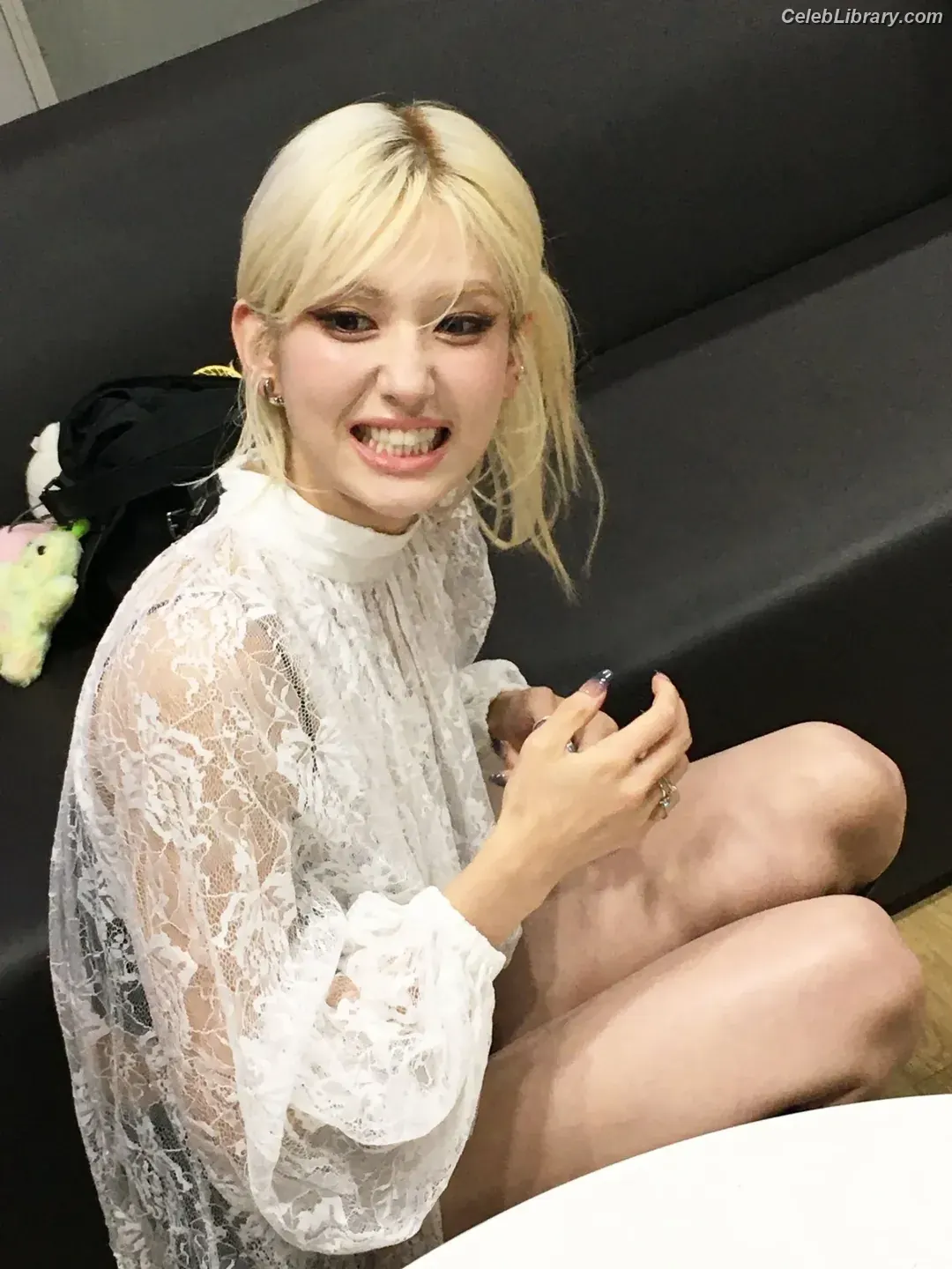 Jeon SomiENNIK SOMI photo 24 of 1234