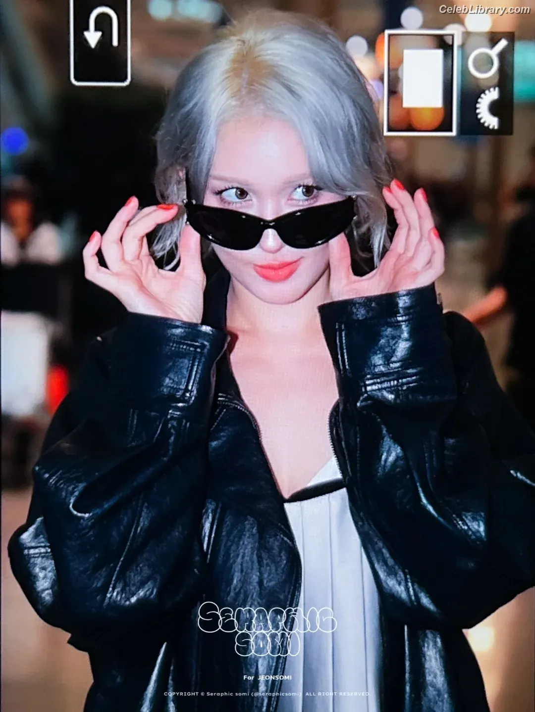 Jeon SomiENNIK SOMI photo 7 of 1234